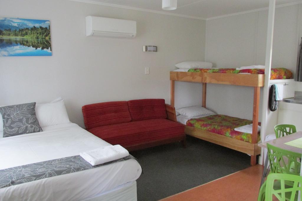 Fernwood Holiday Park Мотуека Стая снимка